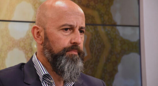 Ai që e pa dritën në fund të pusit: Një bisedë me Jusufin a.s.