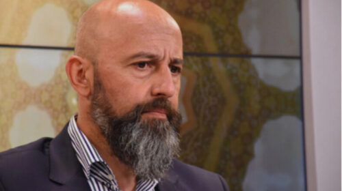 Ai që mbajti fjalën kur vëllai u ngjit në mal: Një bisedë me Harunin a.s.