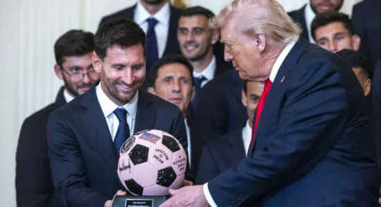 “Pajtohem”, Donald Trump thotë se Messi është më i mirë se Pele