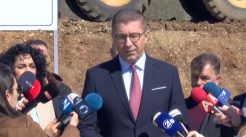 (VIDEO) Mickoski paralajmëroi tregtarët: Mos e shfrytëzoni situatën për t’i rritur çmimet!