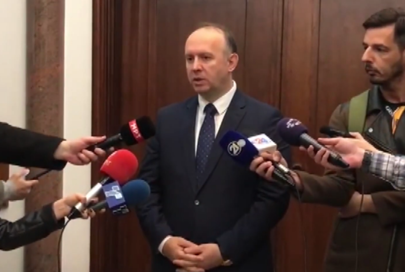 (VIDEO) Gashi: “Badenteri” në kushtetuese s’duhet të jetë tabu