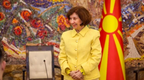 Siljanovska-Davkova: Kërkesat e fqinjëve devijojnë nga Kriteret e Kopenhagës dhe nuk janë në frymën e akteve kushtetuese të BE-së