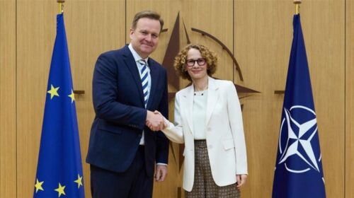 NATO vazhdon “të mbështesë plotësisht” dialogun Kosovë-Serbi të udhëhequr nga BE-ja