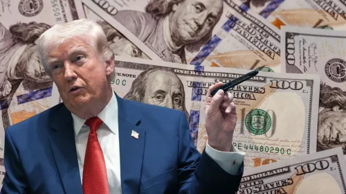 Trump bëhet i pari president në detyrë që vendos nënshkrimin e tij te dollarët amerikanë