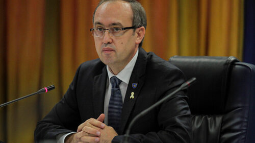 Hoti: Veprimet e Osmanit, manipulim politik për interesa personale