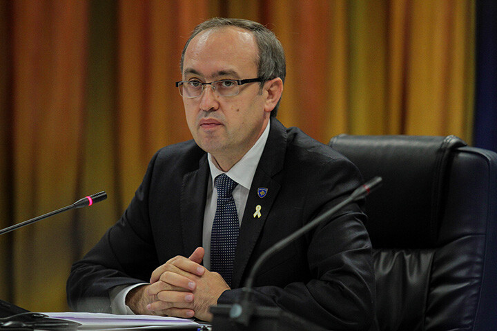 Hoti: Veprimet e Osmanit, manipulim politik për interesa personale