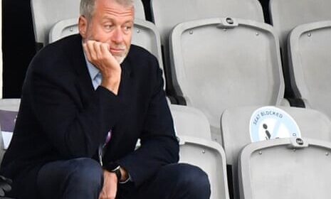 Abramovich përballet me padi nga Britania e Madhe për 2.4 miliardë paund të Chelsea-t