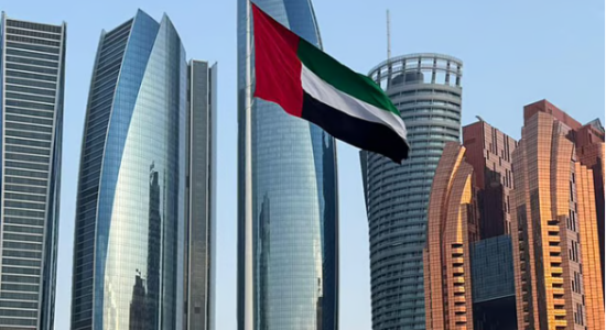 Dy të vdekur dhe tre të plagosur në Abu Dhabi pas rrëzimit të raketës balistike