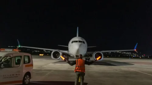 Mbërrin në Shkup grupi i dytë i qytetarëve të evakuuar nga Emiratet e Bashkuara Arabe