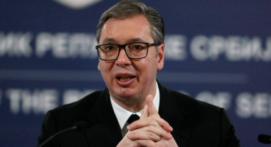 Vuçiq thotë se ambasada serbe në Iran është dëmtuar, stafi i saj po dërgohet në Baku