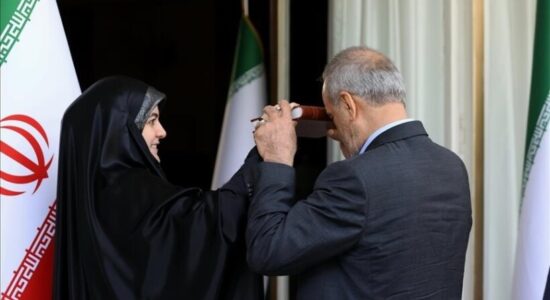 Alireza Arafi zgjidhet si anëtar klerik i Këshillit të Përkohshëm të Udhëheqjes së Iranit