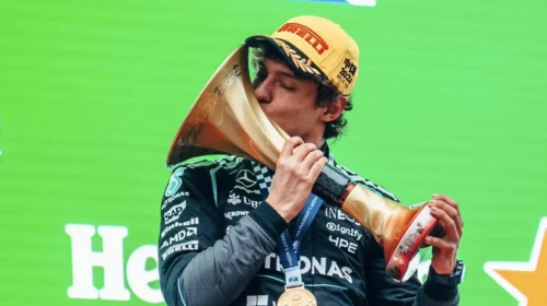 Antonelli bën histori në GP të Shangait, Russell dhe Hamilton plotësojnë podiumin