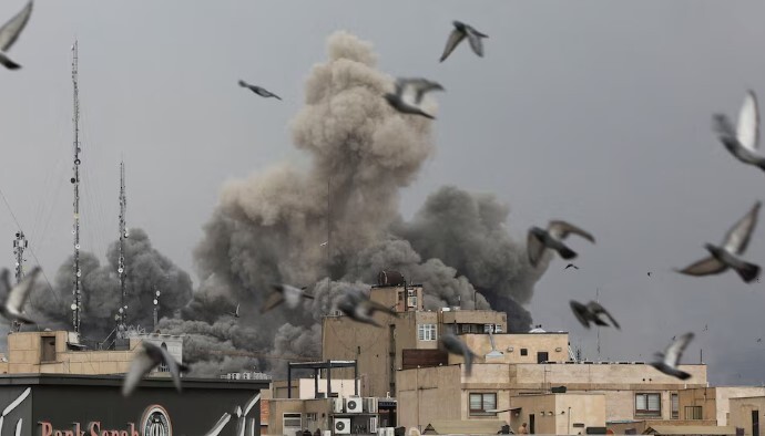 Raketat godasin zonën e aeroportit të Bagdadit, sulm edhe në një objekt të Ambasadës Amerikane