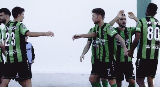 Bashkimi mposht Shkupin, Struga ndalet në barazim