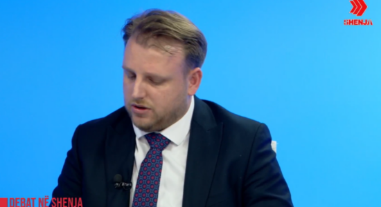 Prorektori Bela tregon mangësitë e propozim ligjit për arsim të lartë