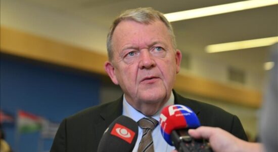 Danimarka e gatshme të diskutojë kontributin detar për misionin e Ngushticës së Hormuzit