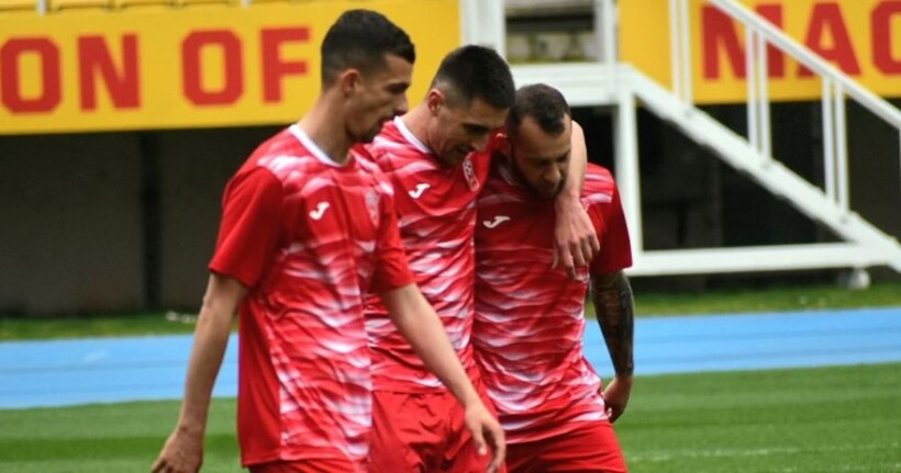 Rabotniçki fiton Sileksin, Tikveshi deklason Brerën