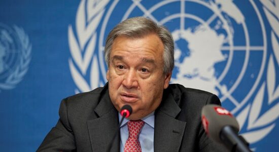 Guterres i bën thirrje SHBA-së dhe Izraelit të ndalojnë luftën: Irani të hapë Ngushticën e Hormuzit