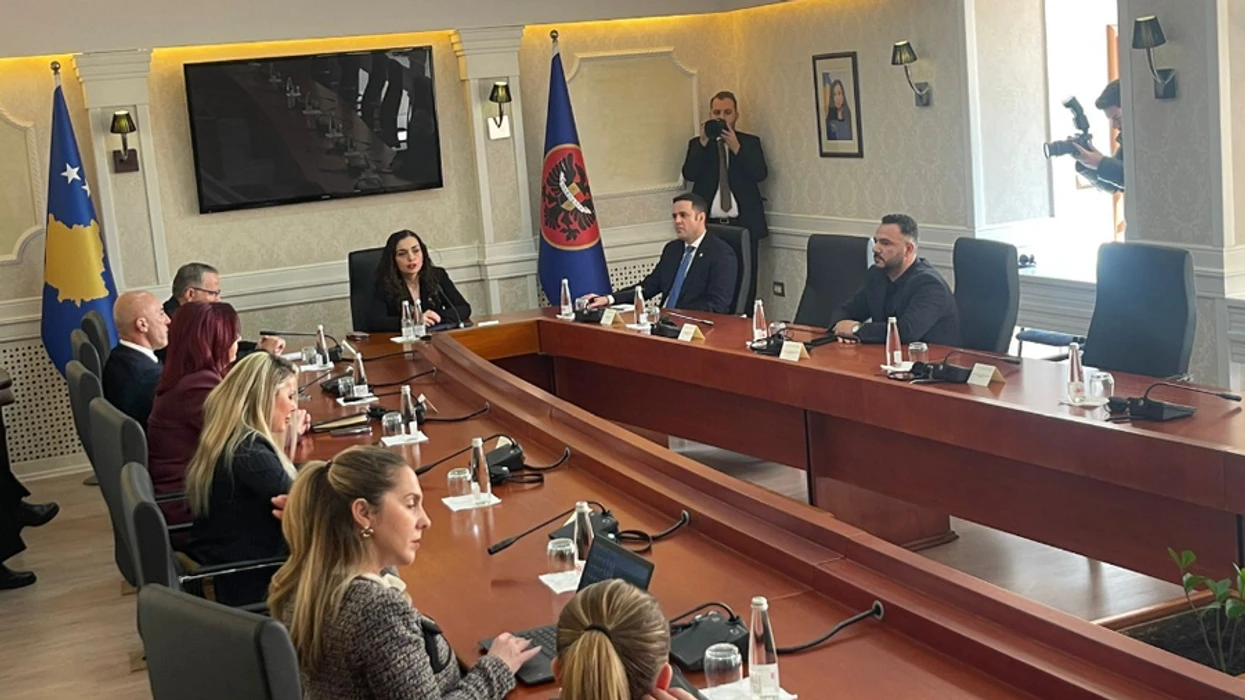 Nis takimi konsultativ me Osmanin dhe liderët e partive politike pa Kurtin