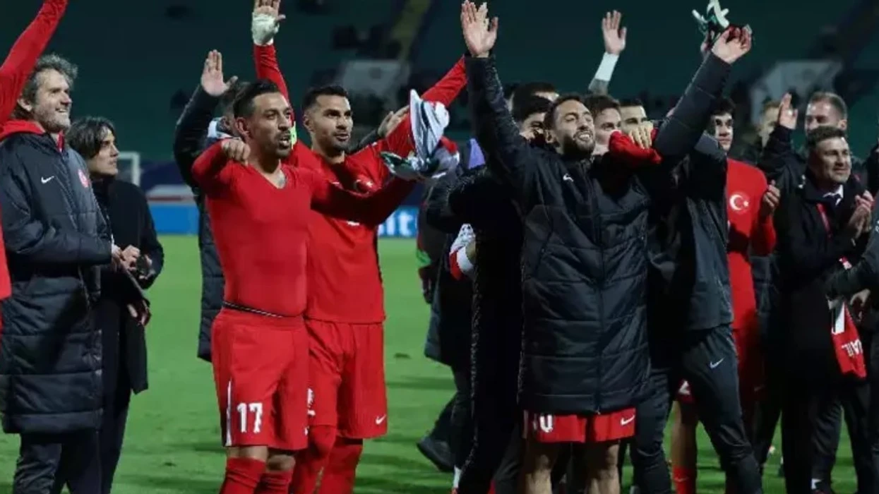 Ylli turk  Ata menduan se mund ta rrëzojnë kombin tonë  por fishekzjarrët vetëm na motivuan