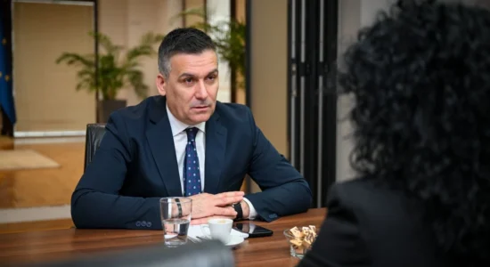 Ministri Hoxha paralajmëroi debat publik për Ligjin e ri për mbrojtjen e natyrës