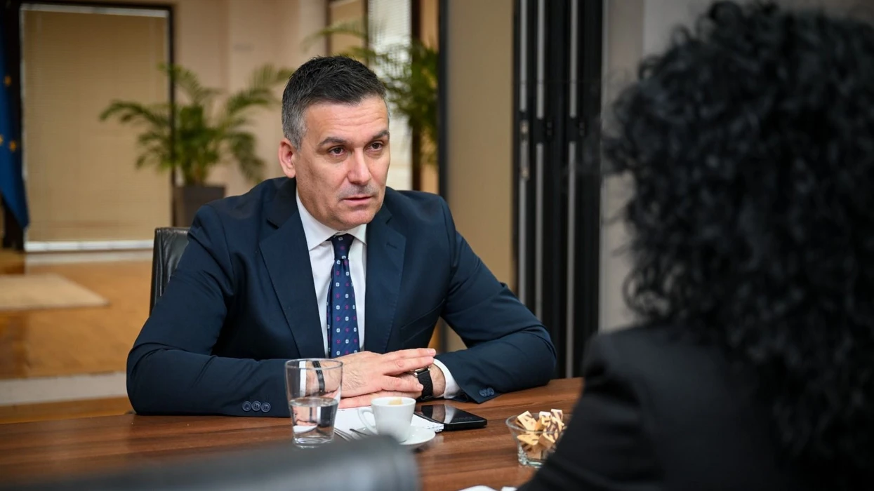 Ministri Hoxha paralajmëroi debat publik për Ligjin e ri për mbrojtjen e natyrës