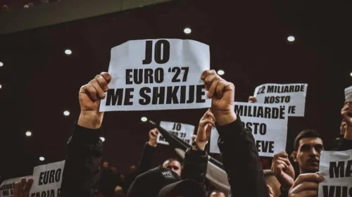 Tifozat Kuq e Zi shpërthejnë ndaj FSHF-së: Po na heshtin me vetëdije
