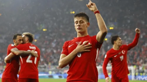 Vendos goli i Kadioglut, Turqia eliminon Rumaninë dhe kualifikohet në finalen e play-offit