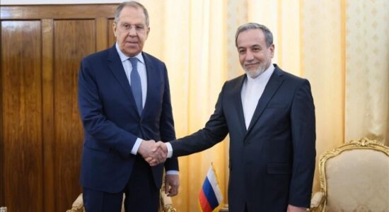 Kryediplomatët e Rusisë dhe Iranit diskutojnë për situatën në Lindjen e Mesme