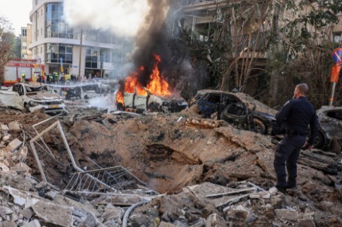 Irani i vendosur: Do të luftojmë deri në një fitore të plotë