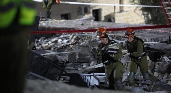 Izrael, 17 të plagosur në jug të vendit nga copëzat e raketës së lëshuar nga Irani