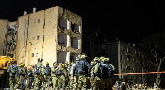 Të paktën 6 të vdekur dhe 175 të plagosur pas sulmit iranian me raketë në qytetin jugor izraelit