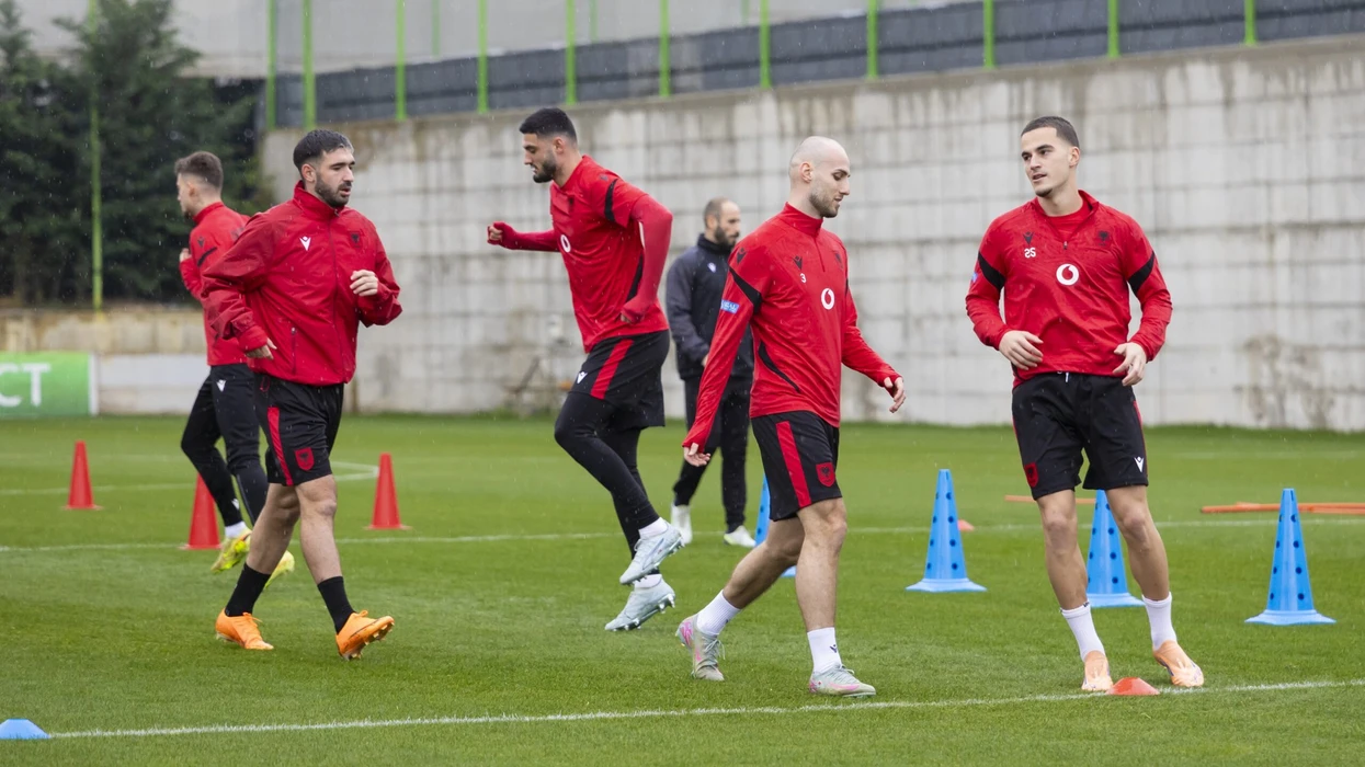 Kombëtarja e Shqipërisë nis përgatitjet anti-Poloni, kryhet stërvitja e parë