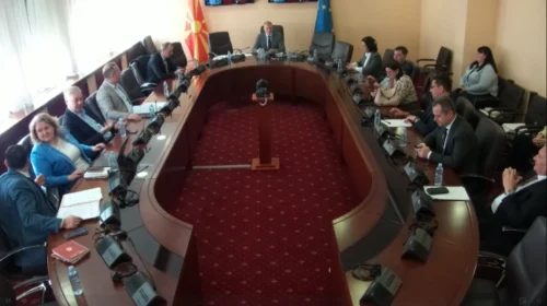 Komisioni për Mbrojtje e mbajti mbledhjen e 35-të, tre propozim-ligjet e rendit të ditës janë dërguar në Kuvend