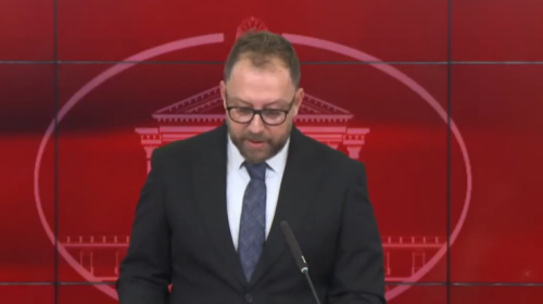 (VIDEO) Paralajmërohet kallëzim penal kundër Ministrit të Kulturës