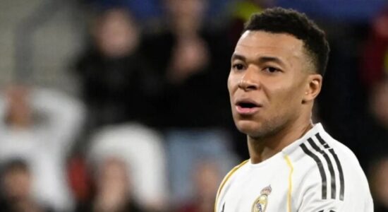 Zbulohet se sa kohë do të mungojë Mbappe pas shqetësimeve me gjurin