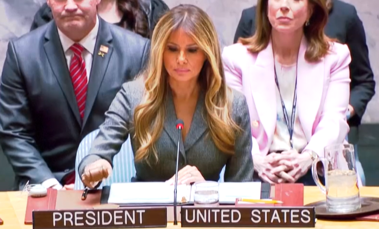 Bashkëshortja e Trumpit udhëheq seancën e OKB-së për mbrojtjen e fëmijëve, disa ditë pasi 153 fëmijë u vranë në një shkollë në Iran