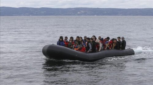 22 të vdekur pasi një varkë migrantësh shpëtohet pranë një ishulli grek