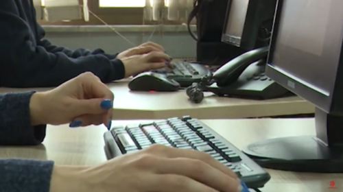 (VIDEO) Parregullsi të shumta në Ministrinë për Marrëdhënie mes Bashkësive