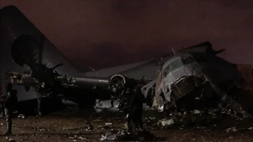 Rrëzohet avioni i Forcave Ajrore Kolumbiane me rreth 100 persona në bord