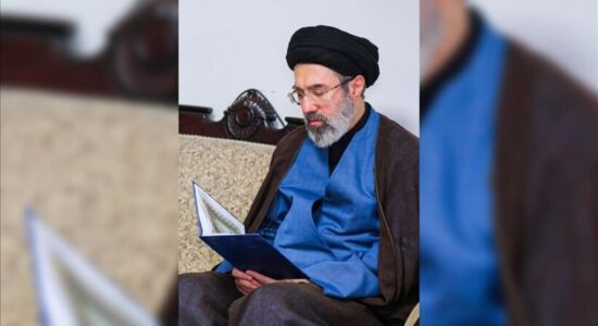 Kina kundërshton shënjestrimin e udhëheqësit të ri iranian, Mojtaba Khamaneit