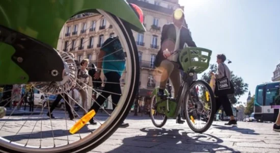 Nesër mot i vranët me shi lokal, pastaj me diell dhe i ngrohtë deri 18 gradë