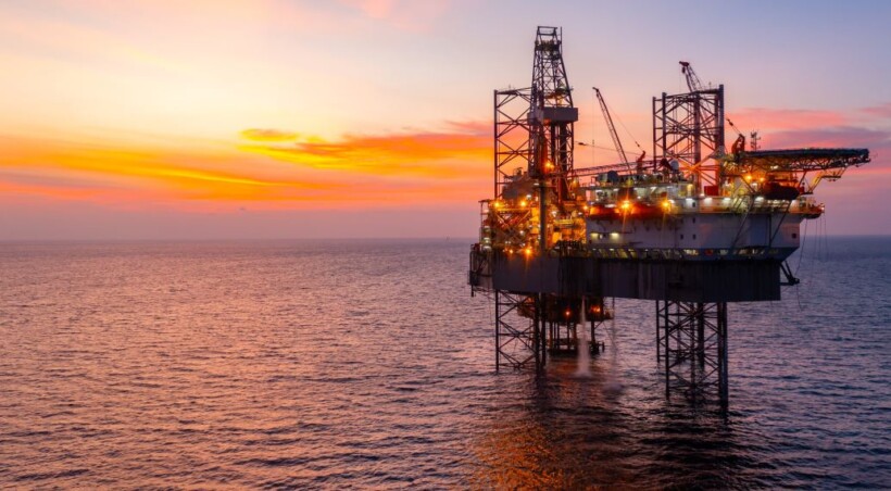 Lufta në Lindjen e Mesme  Nafta sërish drejt çmimeve rekord  shkon në mbi 116 dollarë për fuçi