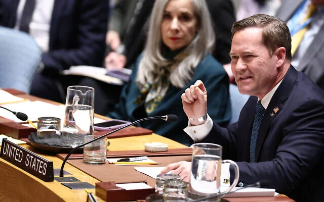 Ambasadori i OKB-së: Trump po shqyrton goditjen e qendrës së naftës në Iran