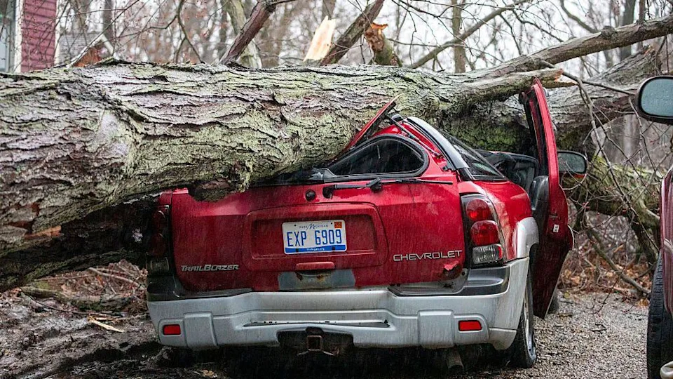 Gjashtë të vdekur nga tornadot që goditën Michiganin dhe Oklahomën