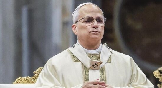 Papa u bën thirrje të krishterëve të përfshirë në luftëra të shqyrtojnë ndërgjegjen e tyre