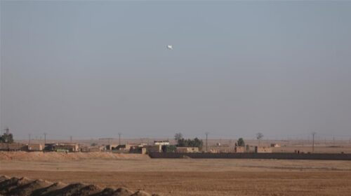 Ushtria siriane: Një bazë ushtarake u shënjestrua në një sulm nga territori irakian