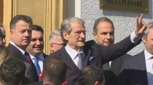Berisha: Qytetarët kërkojnë dorëheqjen e Ramës
