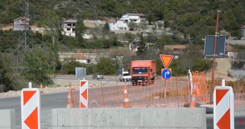 (VIDEO) Bllokohet autostrada Trebenishtë-Strugë-Qafë Thanë! Zona mbrohet nga UNESKO