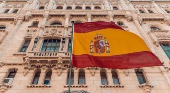 Spanja përjashton pjesëmarrjen në operacionet ushtarake në Ngushticën e Hormuzit